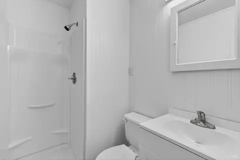 Bath - 151 Brooks St, Monroe, VA 24574 photo 2 of 2