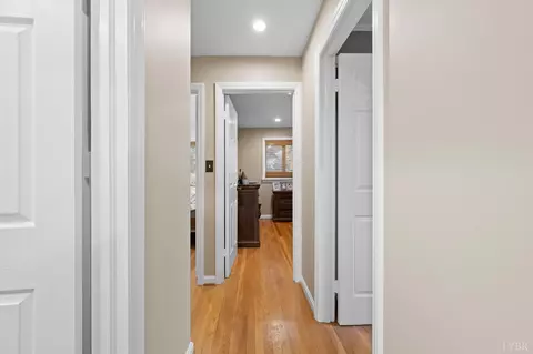 Entry Way - 142 Whitehead Dr, Amherst, VA 24521 photo 3 of 3