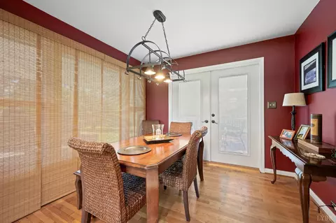 Dining - 142 Whitehead Dr, Amherst, VA 24521 photo 1 of 2