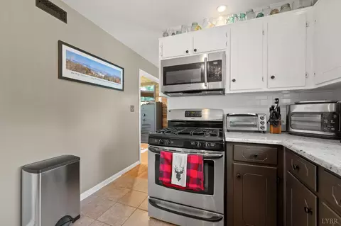 Kitchen - 142 Whitehead Dr, Amherst, VA 24521 photo 3 of 3