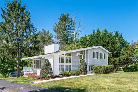 Exterior - 142 Whitehead Dr, Amherst, VA 24521 photo 3 of 11