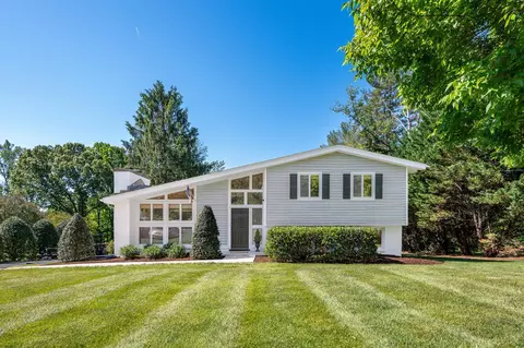 142 Whitehead Dr, Amherst, VA 24521