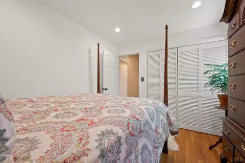 Bedroom - 142 Whitehead Dr, Amherst, VA 24521 photo 2 of 4