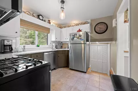 Kitchen - 142 Whitehead Dr, Amherst, VA 24521 photo 1 of 3