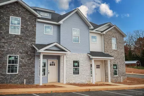 1012 Homestead Garden Ct, Forest, VA 24551