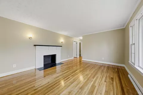 Living - 402 Prospect Rd, Hurt, VA 24563 photo 2 of 10