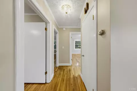 Entry Way - 402 Prospect Rd, Hurt, VA 24563 photo 1 of 1