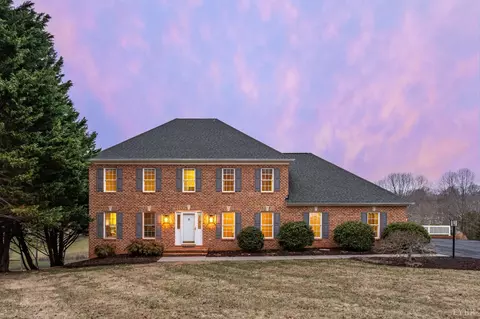 1305 Summerpark Dr, Forest, VA 24551