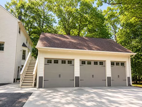 Exterior - 1184 Abbey Pl, Forest, VA 24551 photo 15 of 16