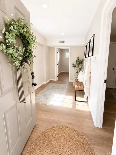 Entry Way - 1184 Abbey Pl, Forest, VA 24551 photo 4 of 5