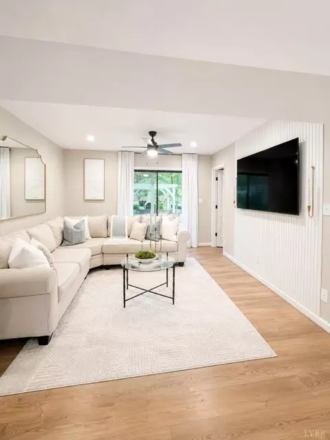 Living - 1184 Abbey Pl, Forest, VA 24551 photo 4 of 4