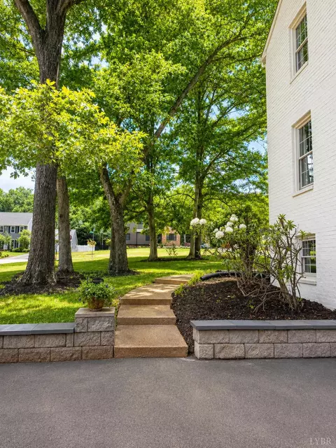 Exterior - 1184 Abbey Pl, Forest, VA 24551 photo 11 of 16