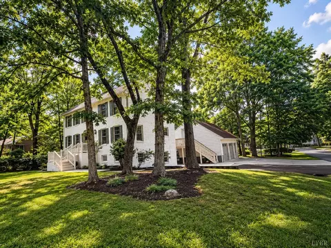 Exterior - 1184 Abbey Pl, Forest, VA 24551 photo 5 of 16