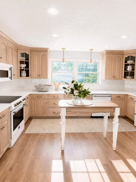 Kitchen - 1184 Abbey Pl, Forest, VA 24551 photo 3 of 6