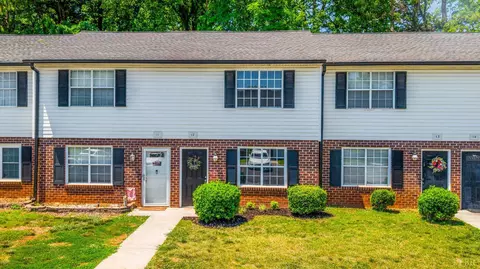 8022 Timberlake Rd, Lynchburg, VA 24502
