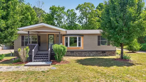 401 Railroad Ln, Pamplin, VA 23958