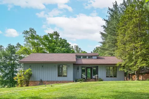 29 Deer Haven Dr, Buena Vista, VA 24416