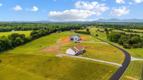1136 Ryan Estates Ln, Bedford, VA 24523