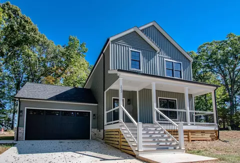 1033 Ivy Woods Dr, Forest, VA 24551