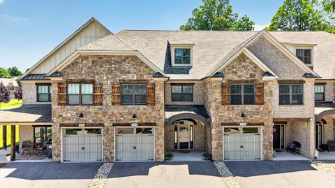 1033 Tori Ct, Forest, VA 24551