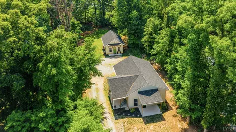 1501 Lockewood Dr, Lynchburg, VA 24502