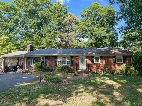205 Bumgarner Dr, Forest, VA 24551