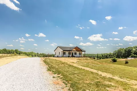 9740 Oakville Rd, Gladstone, VA 24553