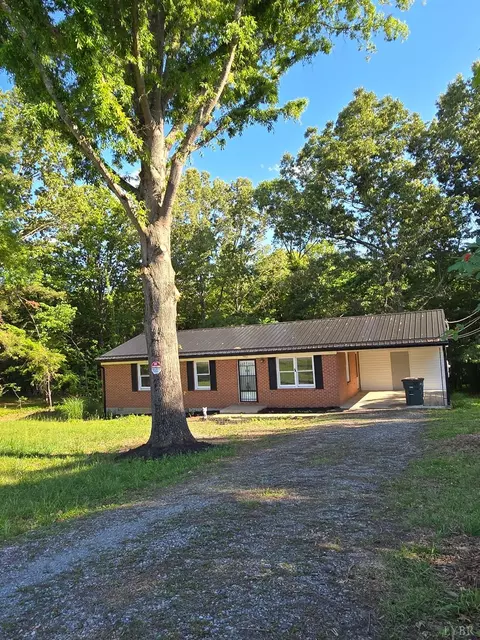 307 Hunter Rd, Brookneal, VA 24528