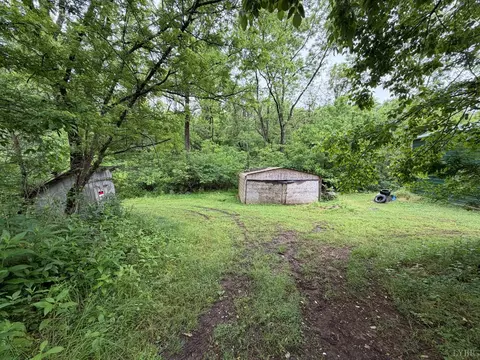1115 Gandy Rd, Goode, VA 24556 photo 2