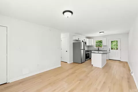Living - 261 Bruner Rd, Monroe, VA 24574 photo 3 of 4