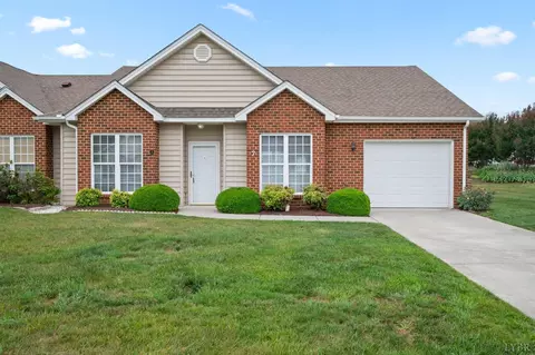 7 Shore Line Dr, Lynchburg, VA 24501