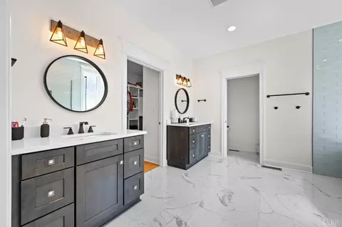 Bath - 717 Leander Dr, Forest, VA 24551 photo 1 of 8