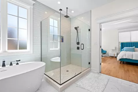 Bath - 717 Leander Dr, Forest, VA 24551 photo 3 of 8