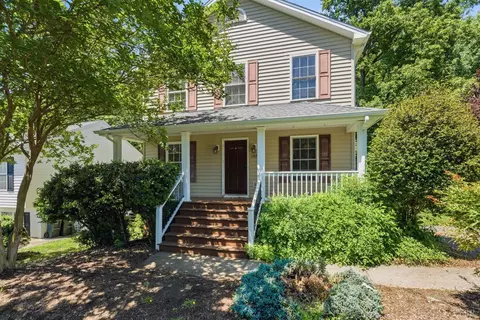 137 New Towne Rd, Lynchburg, VA 24502