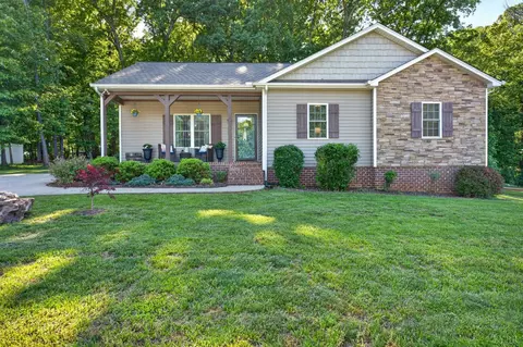 120 Seven Oaks Dr, Lynchburg, VA 24502