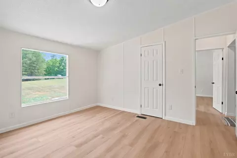 175 Meadowview Ln, Axton, VA 24054 photo 16