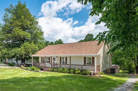 259 Crescent Ln, Monroe, VA 24574