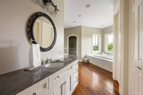 Bath - 1423 Lakepointe Dr, Forest, VA 24551 photo 2 of 9