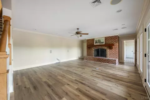 Living - 1423 Lakepointe Dr, Forest, VA 24551 photo 6 of 7