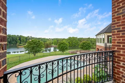 View/Area - 1423 Lakepointe Dr, Forest, VA 24551 photo 4 of 12