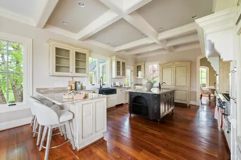 Kitchen - 1423 Lakepointe Dr, Forest, VA 24551 photo 4 of 9