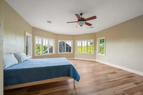 Bedroom - 1423 Lakepointe Dr, Forest, VA 24551 photo 3 of 6