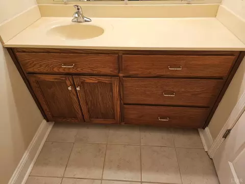 Bath - 21 Berkeley Ln, Evington, VA 24550 photo 6 of 6