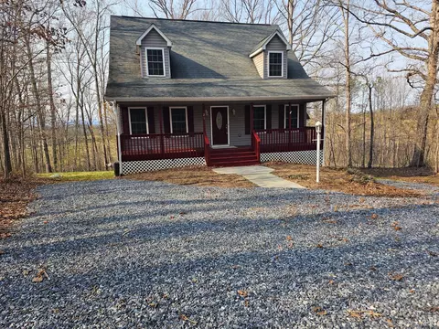 21 Berkeley Ln, Evington, VA 24550