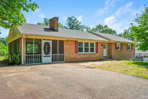 204 Hilltop Dr, Madison Heights, VA 24572