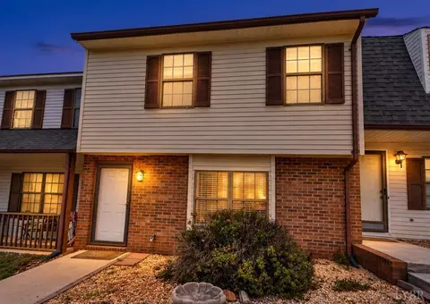 17 Cape Henry Ct, Lynchburg, VA 24502