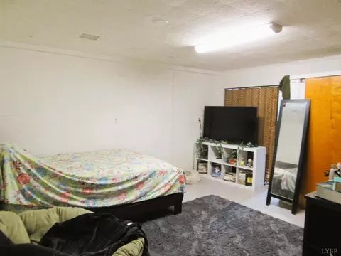 Bedroom - 2018 S Coolwell Rd, Monroe, VA 24574 photo 9 of 11