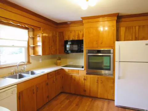 Kitchen - 2018 S Coolwell Rd, Monroe, VA 24574 photo 2 of 6