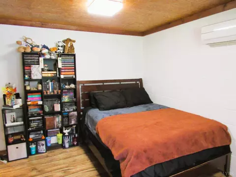 Bedroom - 2018 S Coolwell Rd, Monroe, VA 24574 photo 8 of 11