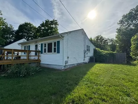 4620 Shula Dr, Hurt, VA 24563